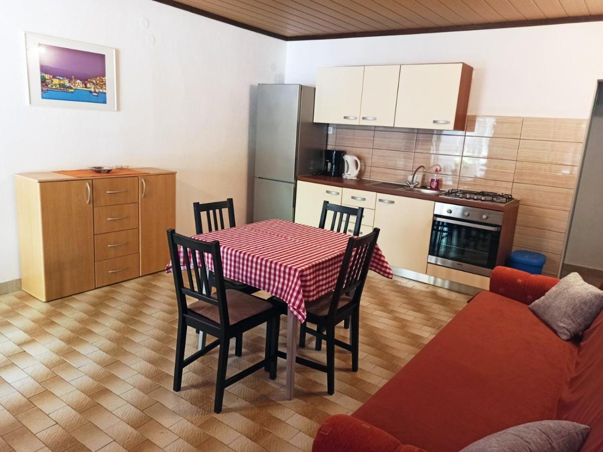 Apartments Sonija Gdinj ภายนอก รูปภาพ